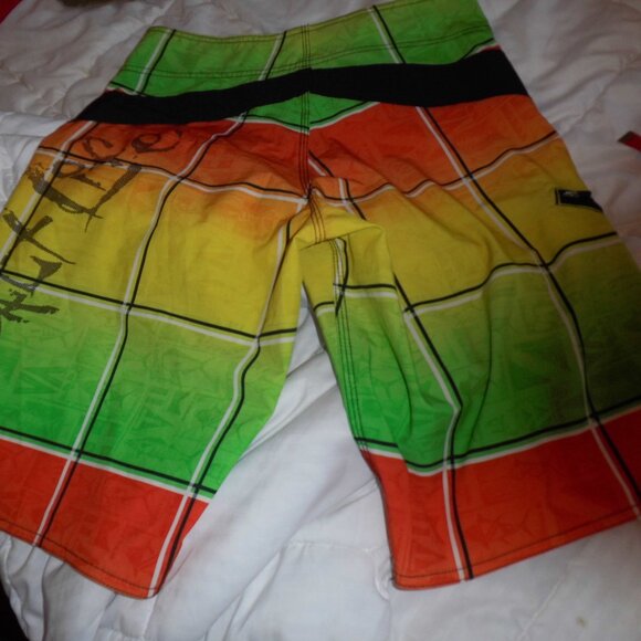 SALT‎ LIFE MENS BOARD SHORTS IN SZ 30 - Picture 6 of 10
